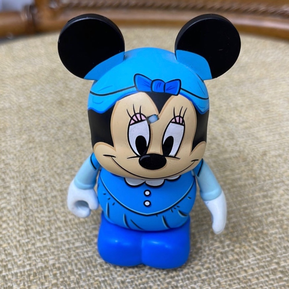 EUC Vinylmation Mickey’s Christmas Carol - Picture 1 of 5